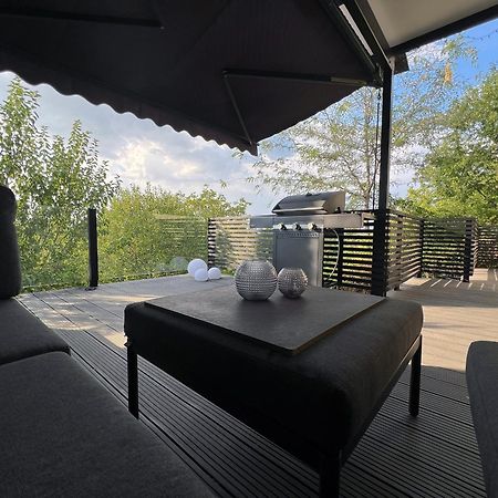 Pergola House In A Green Oasis With Fantastic View Apartment Petrovaradin Luaran gambar